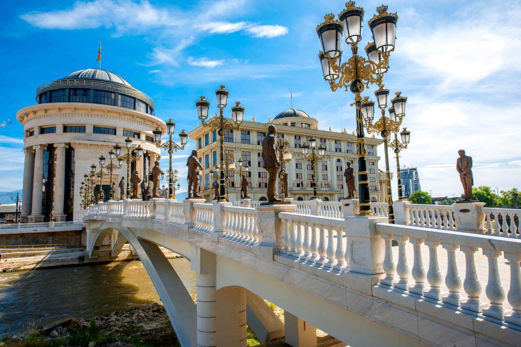 Kunstbrug in Skopje centrum